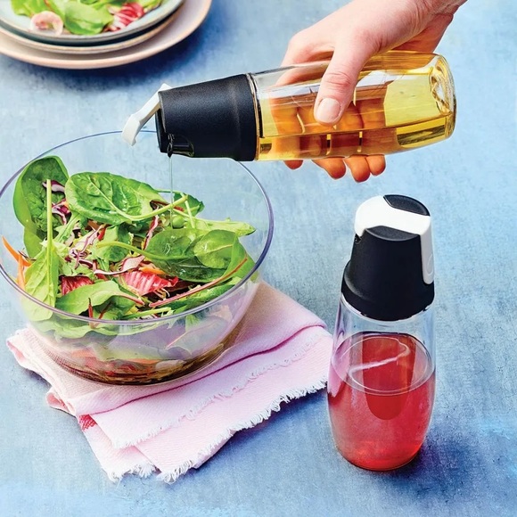 Tupperware Tilt ‘N Serve